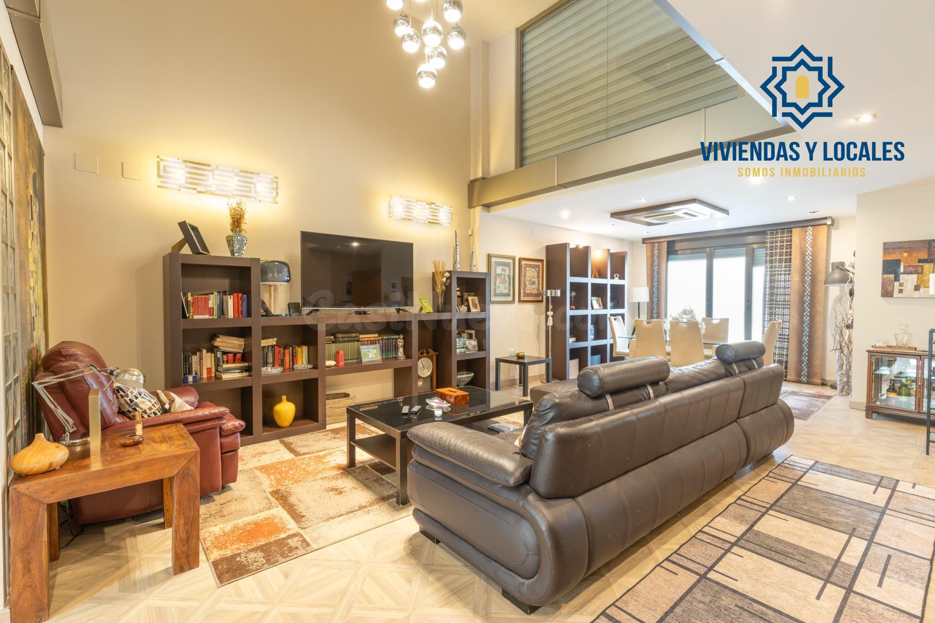 Exclusivo dúplex tipo loft de 225 m2 con apartamento indepen - foto 2