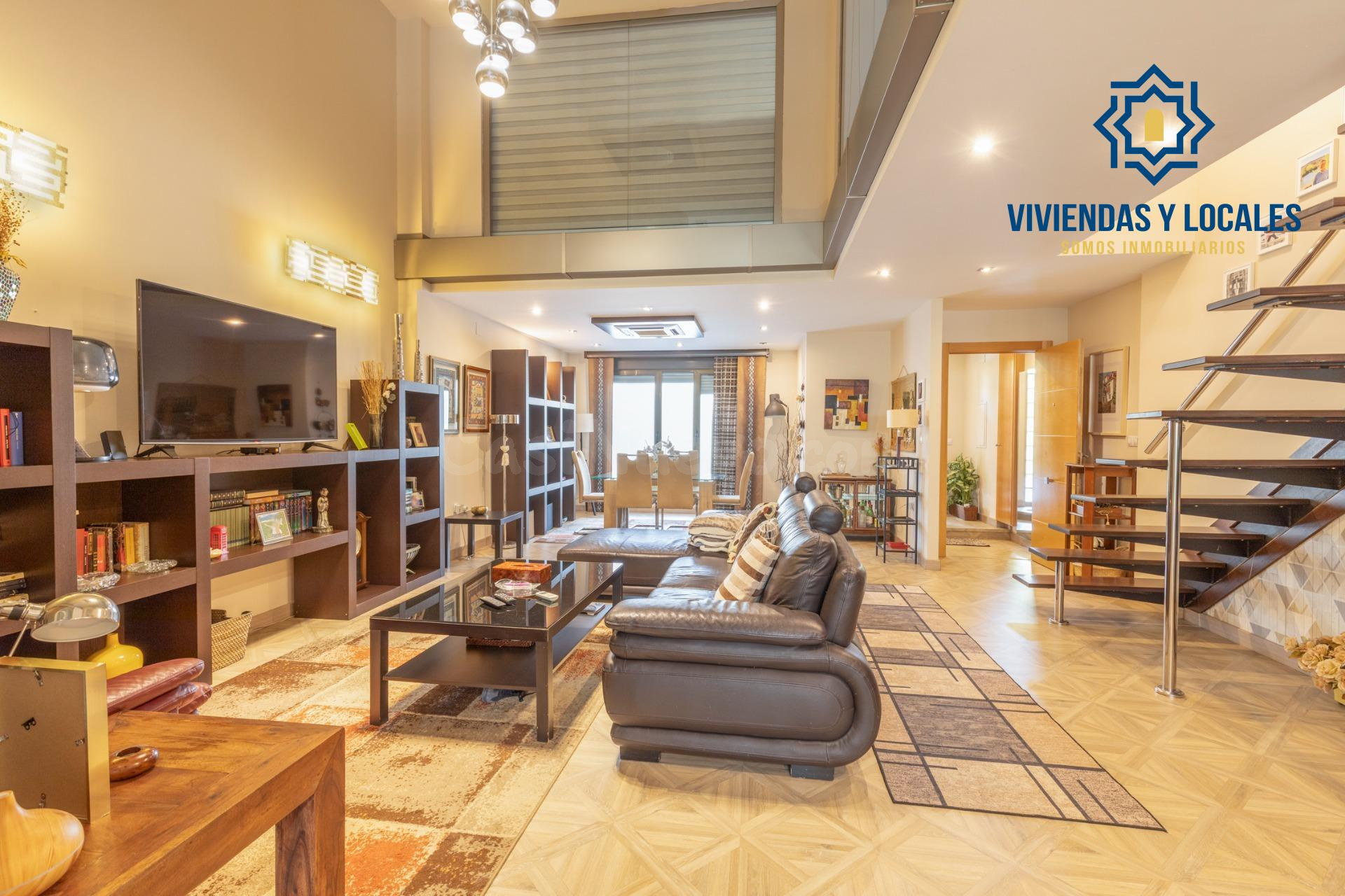 Exclusivo dúplex tipo loft de 225 m2 con apartamento indepen - foto 3