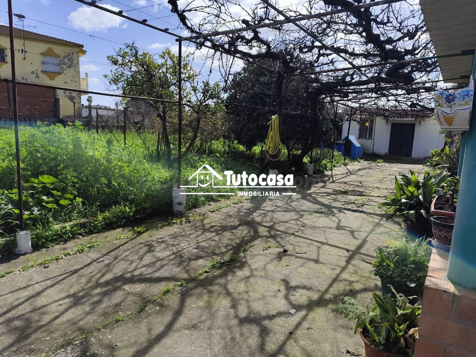 ¡Tu refugio privado! Espacio, sol y atardeceres en una parcela de ensueño.