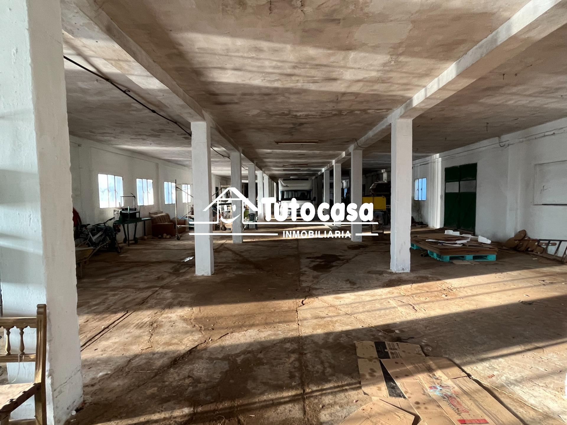 Exclusiva finca rústica de 6.500 m2 con huerto, dos grandes  - foto 2