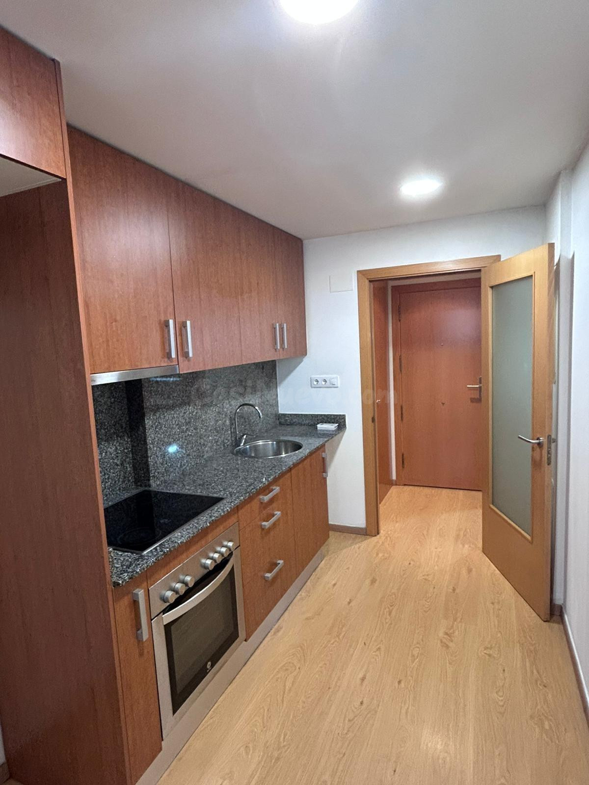 PRÁCTICO LOFT DE 1 HABITACIÓN CON PARKING Y TRASTERO EN LA Z - foto 4