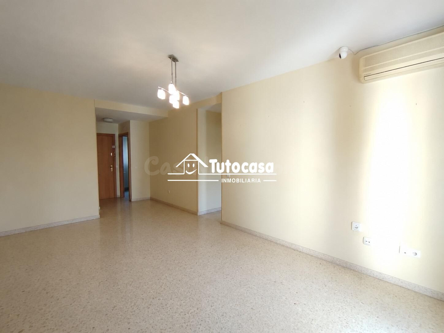 VIVIENDA CON PISCINA, GARAJE Y TRASTERO EN URBANIZACIÓN PRIV - foto 5