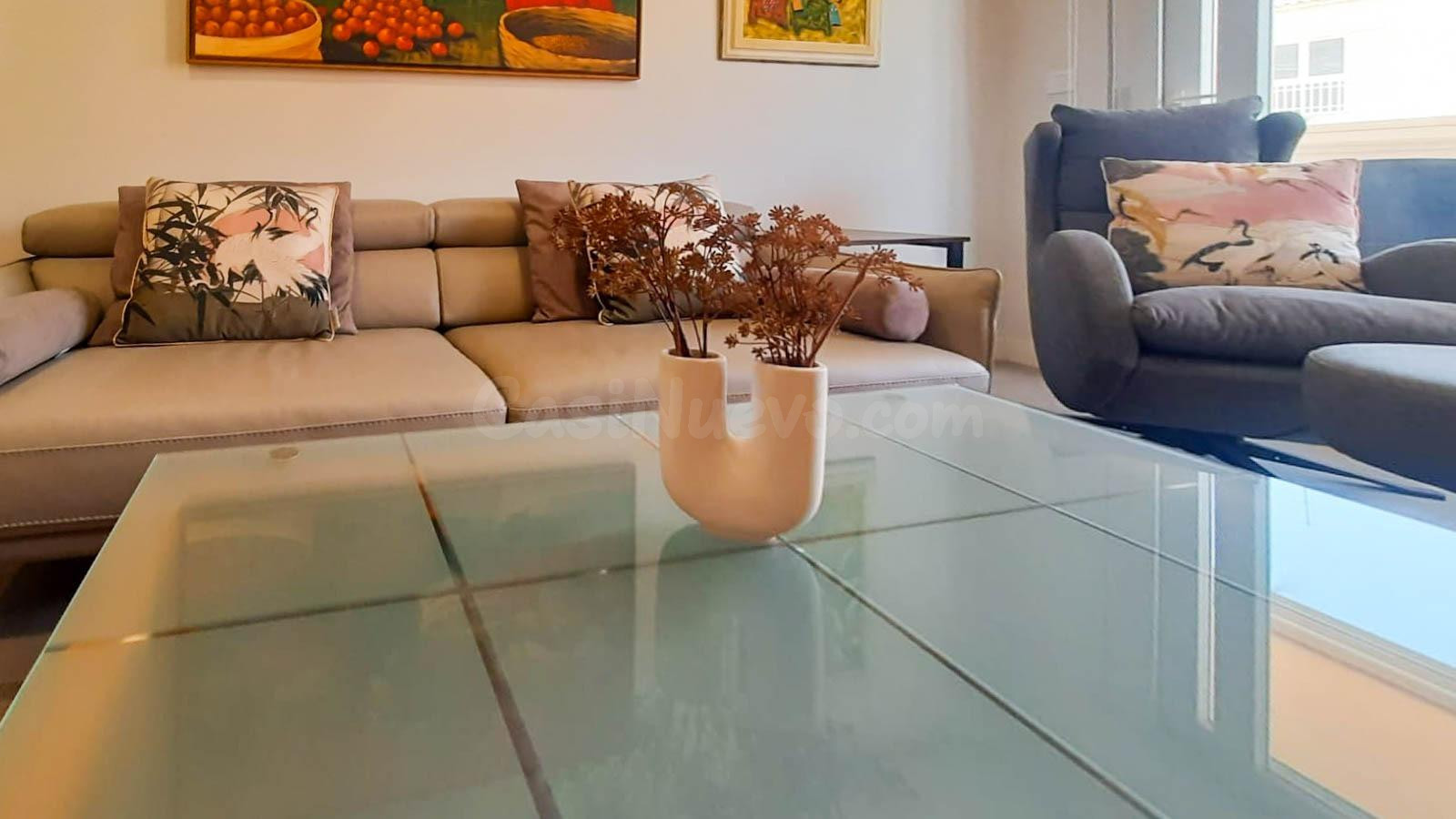 Apartamento totalmente reformado junto al mar, en la mejor z - foto 3
