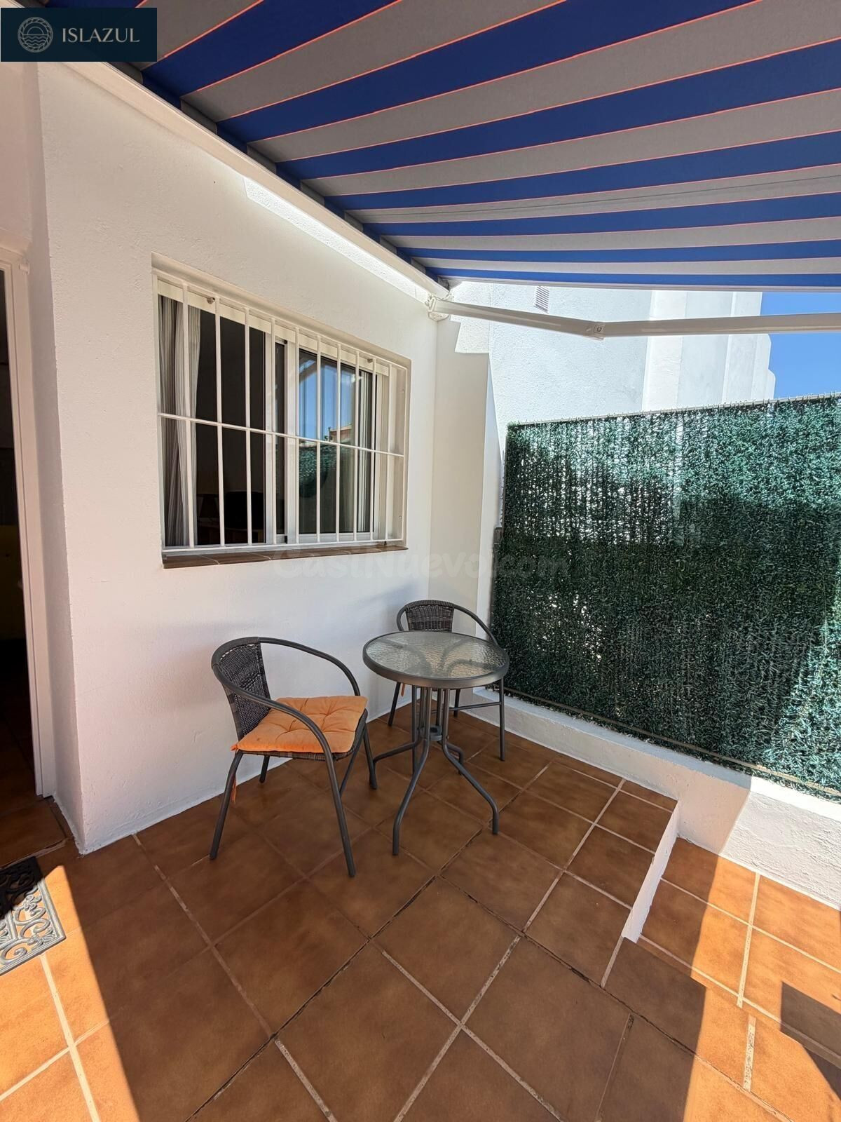 UN HOGAR CON PERSONALIDAD PROPIA, TU REFUGIO JUNTO AL MAR - foto 4