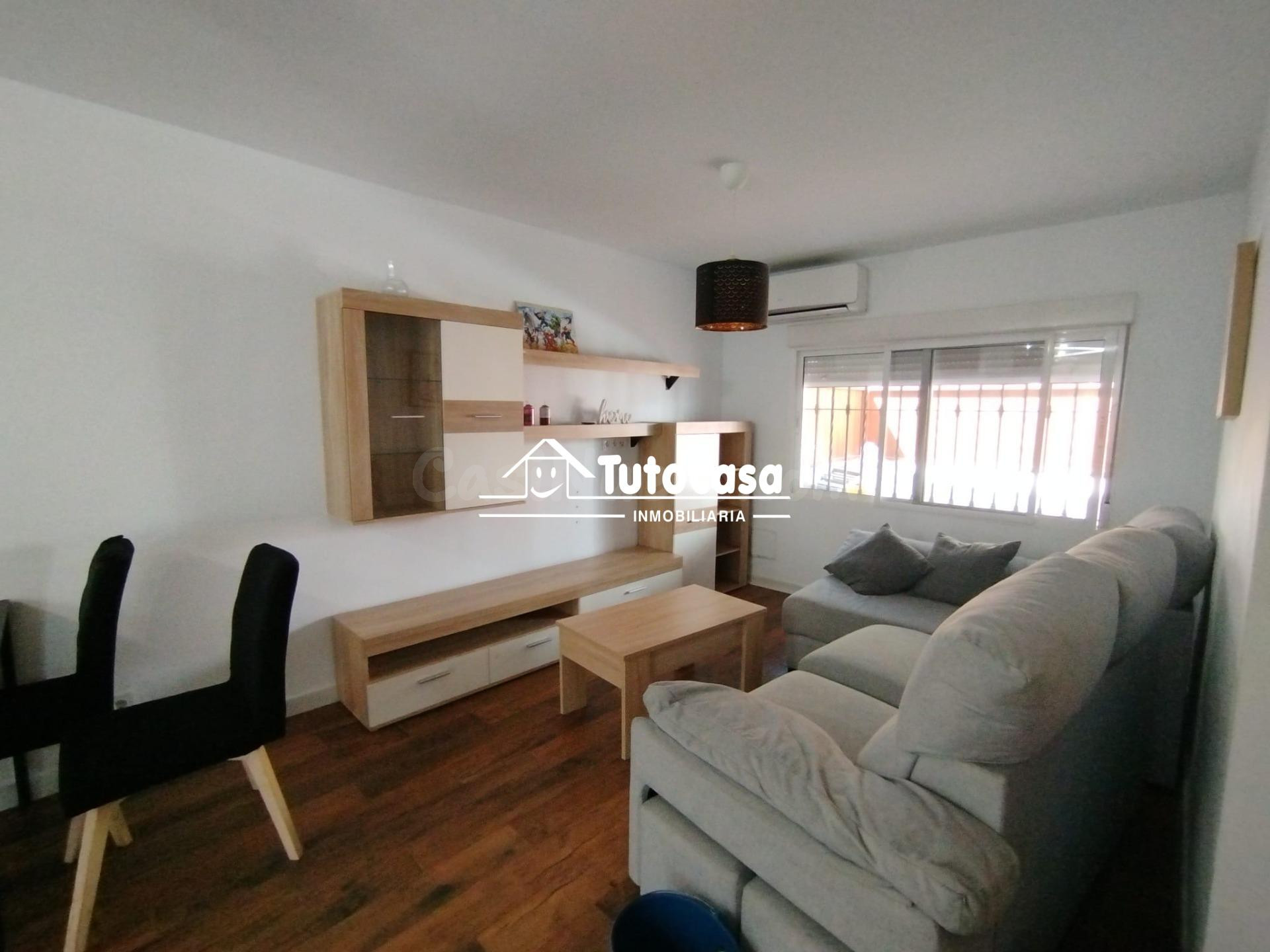 SE ALQUILA Casa adosaba en Vistazul TOTALMENTE REFORMADA. - foto 4
