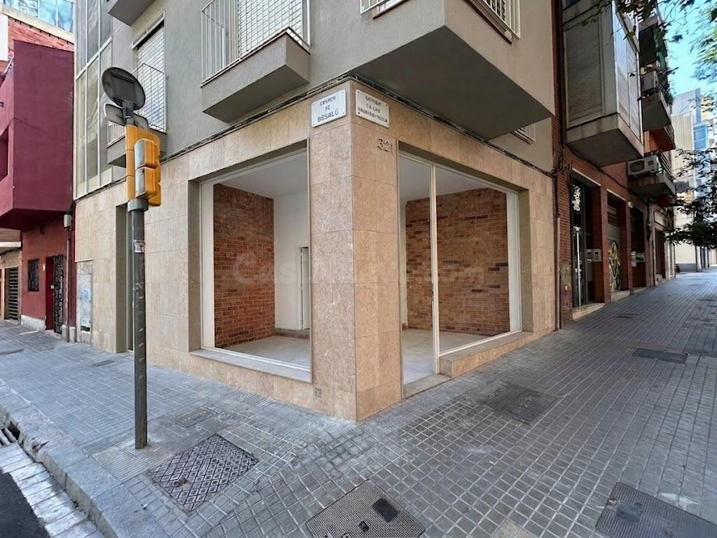 LOCAL COMERCIAL DE OBRA NUEVA A ESTRENAR EN PLENA CALLE NAVA