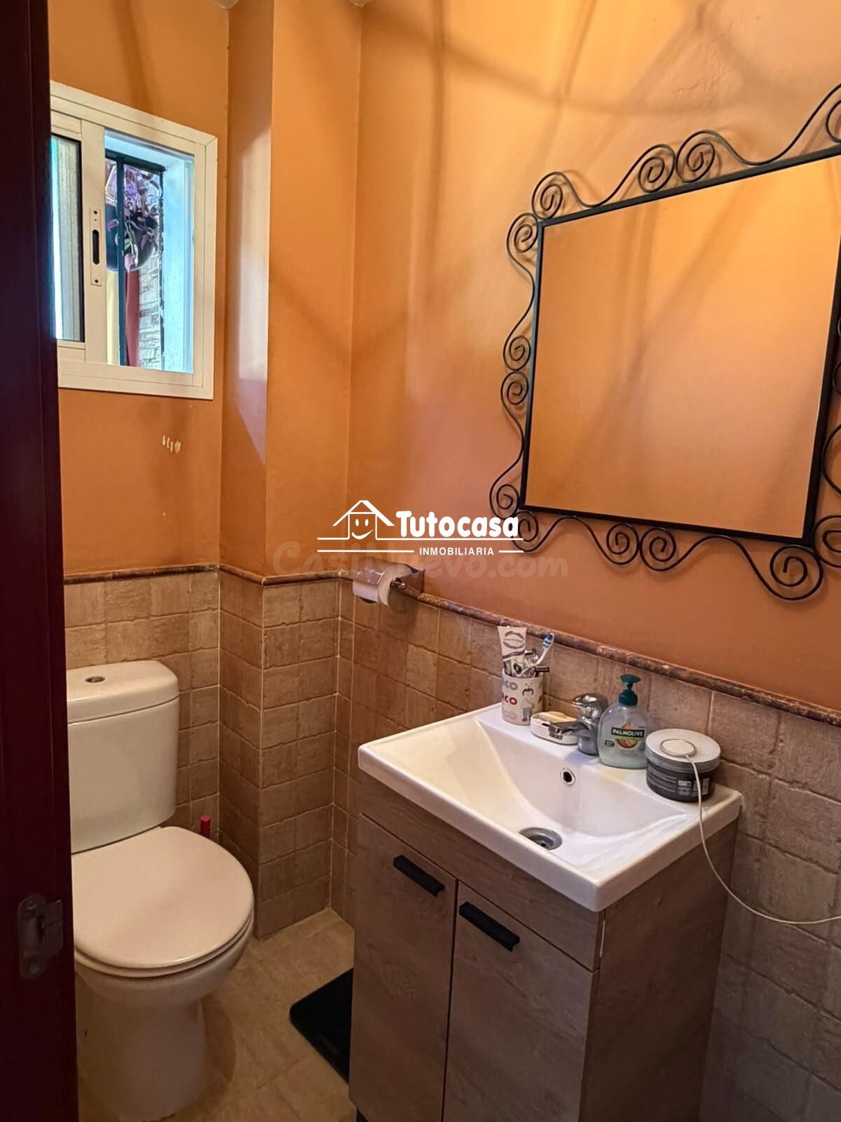 Chalet adosado de 3 dormitorios con dos patios, garaje doble - foto 4