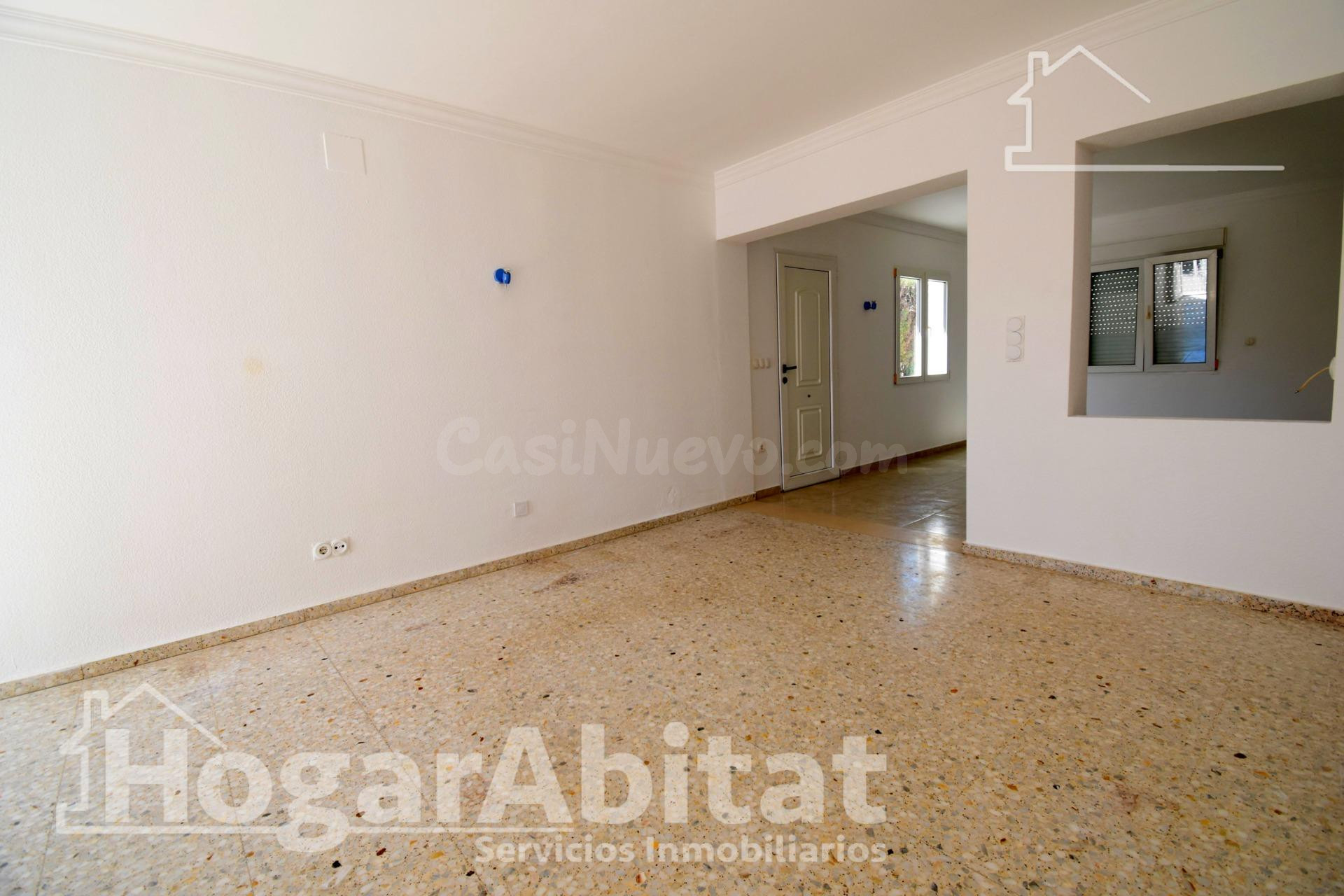 GRAN PAREADO CON GARAJE Y TERRAZA CERCA DE LA PLAYA - foto 5