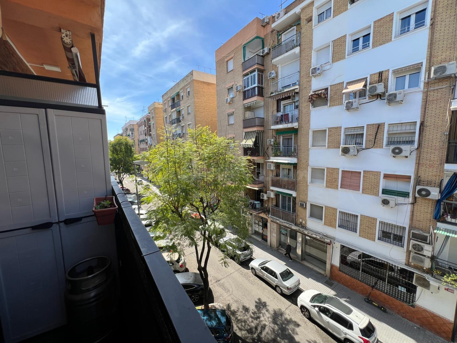 Reformada con ascensor y terraza en La Viñuela! - foto 4