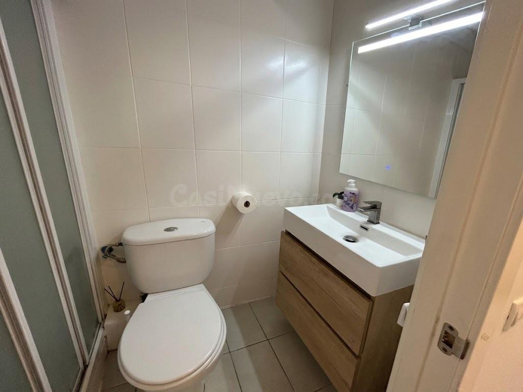 ¡Tranquilidad y luz a pasos del mar! Piso reformado con asce - foto 3