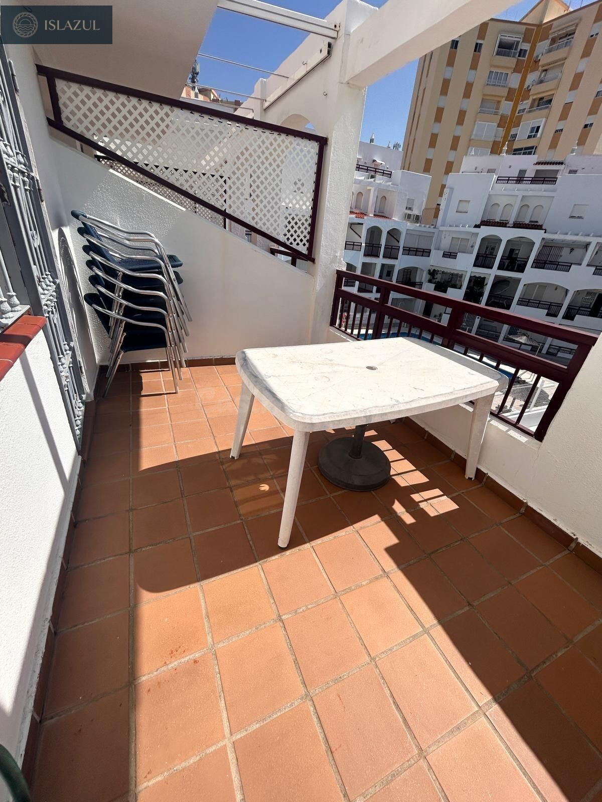 Estupenda Vivienda 3 dormitorios 2 baños, piscina, a 150 met - foto 2