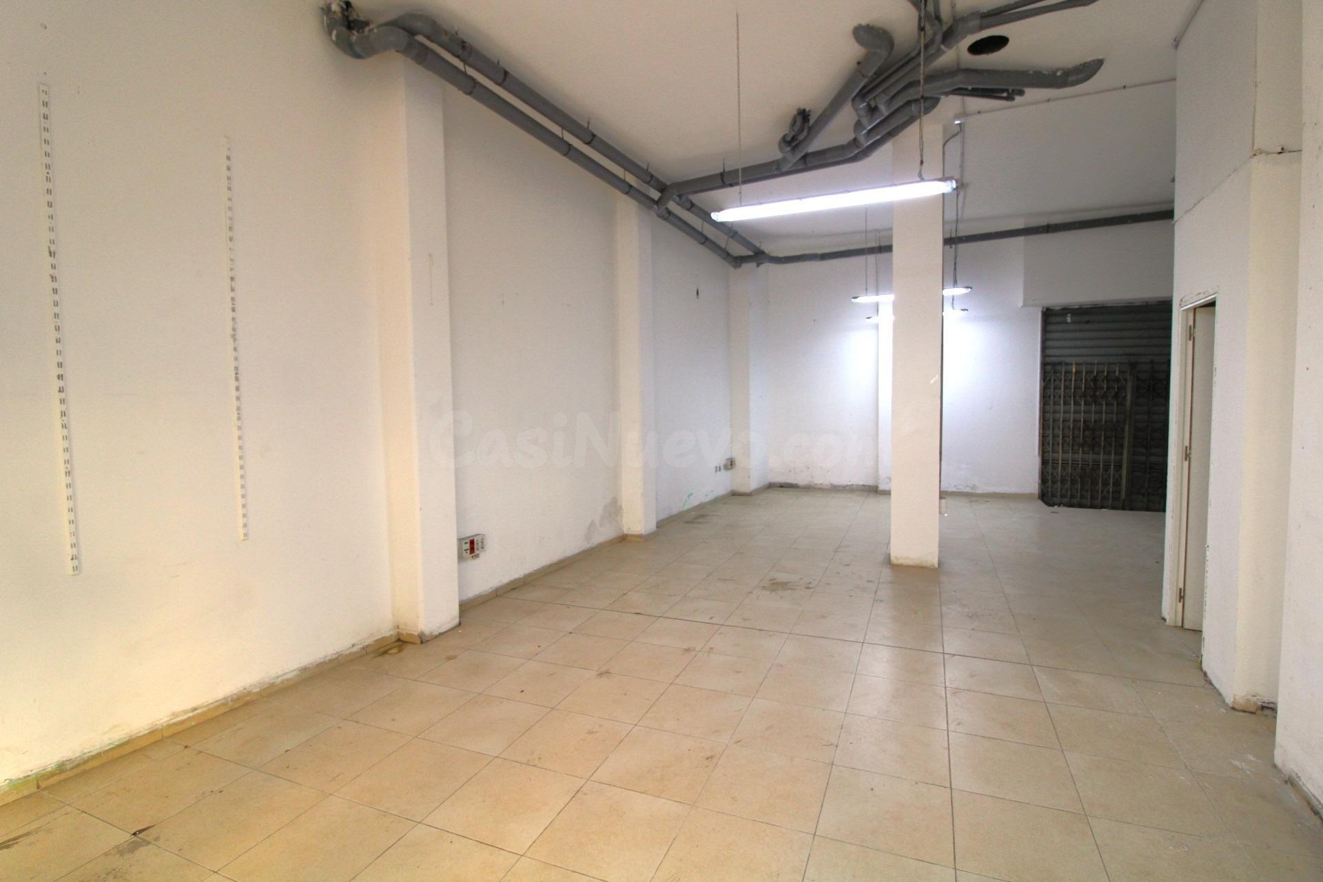 Local comercial con posible cambio uso a VPL