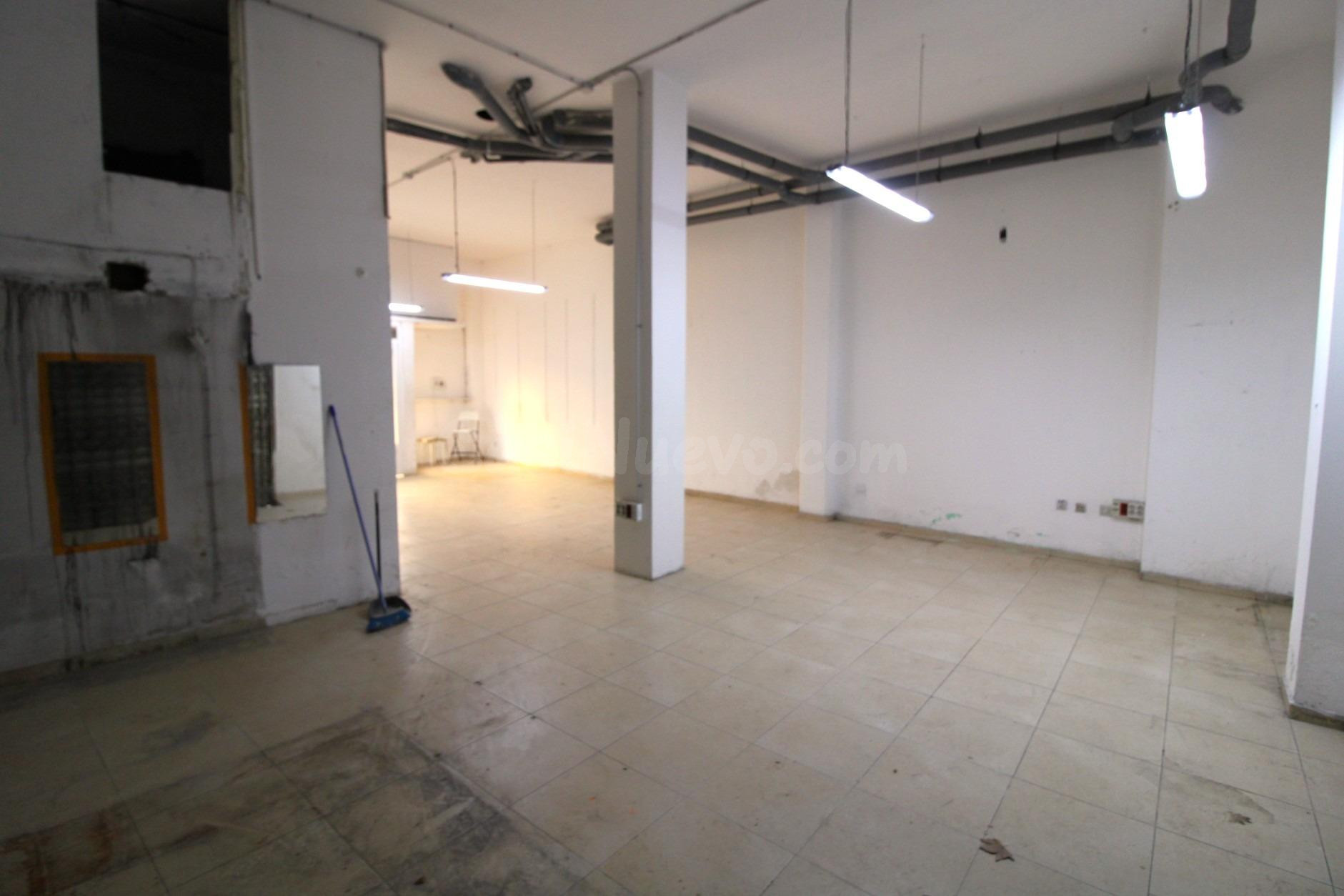 Local comercial con posible cambio uso a VPL - foto 5
