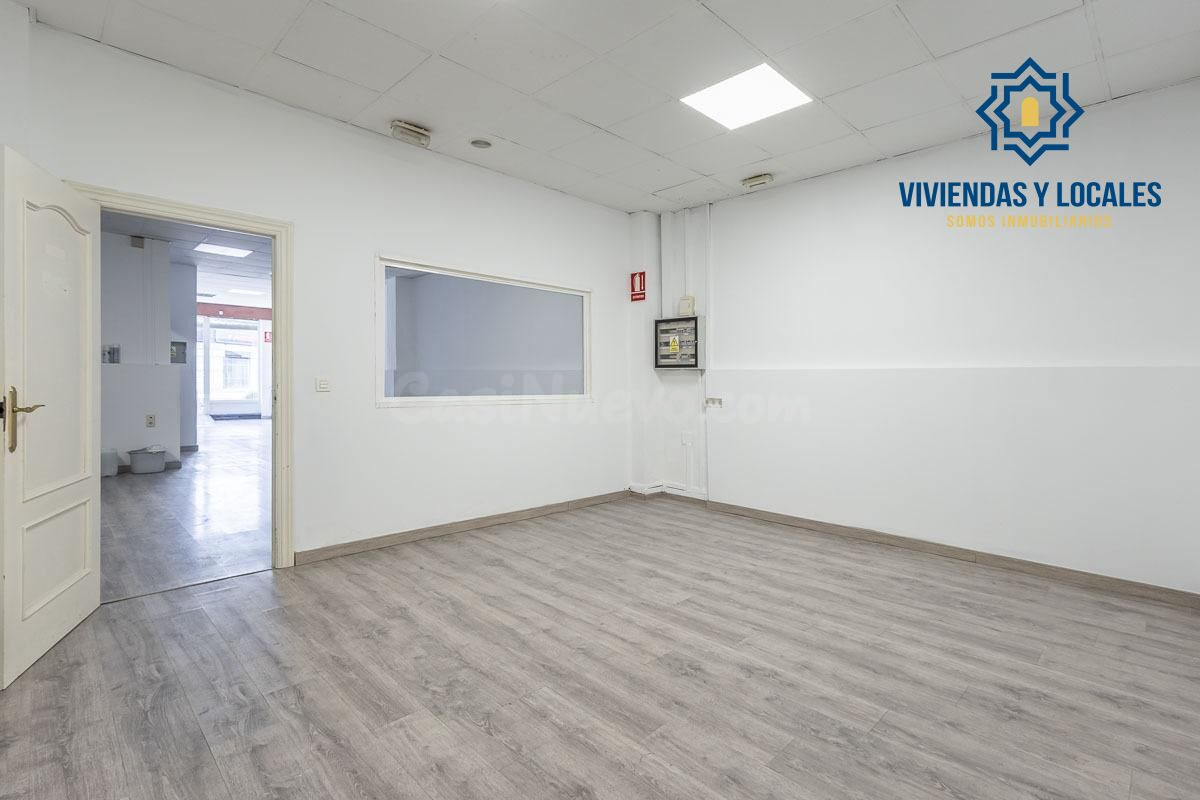 LOCAL COMERCIAL EN VENTA EN LA MEJOR ZONA DE PASO DE MARACEN - foto 4