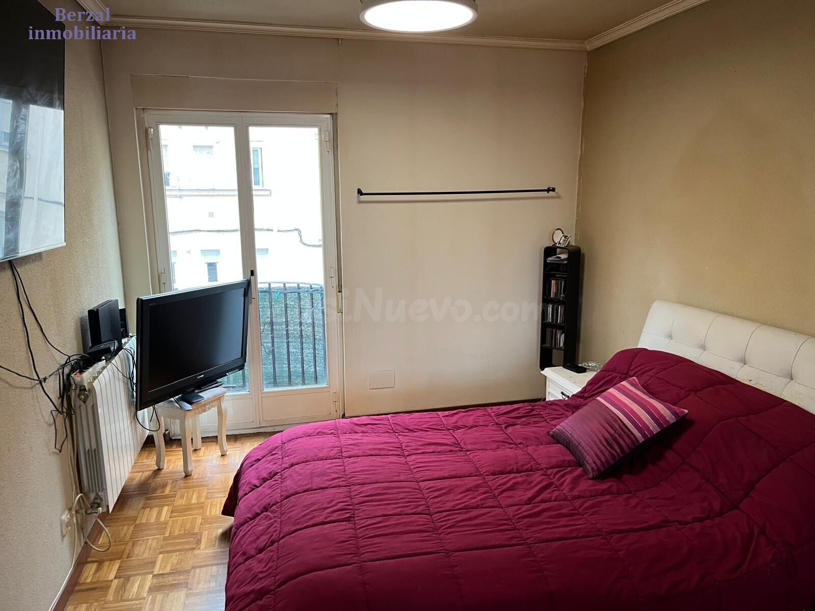Piso en Venta en el Encanto del Casco Antiguo de Logroño - foto 2