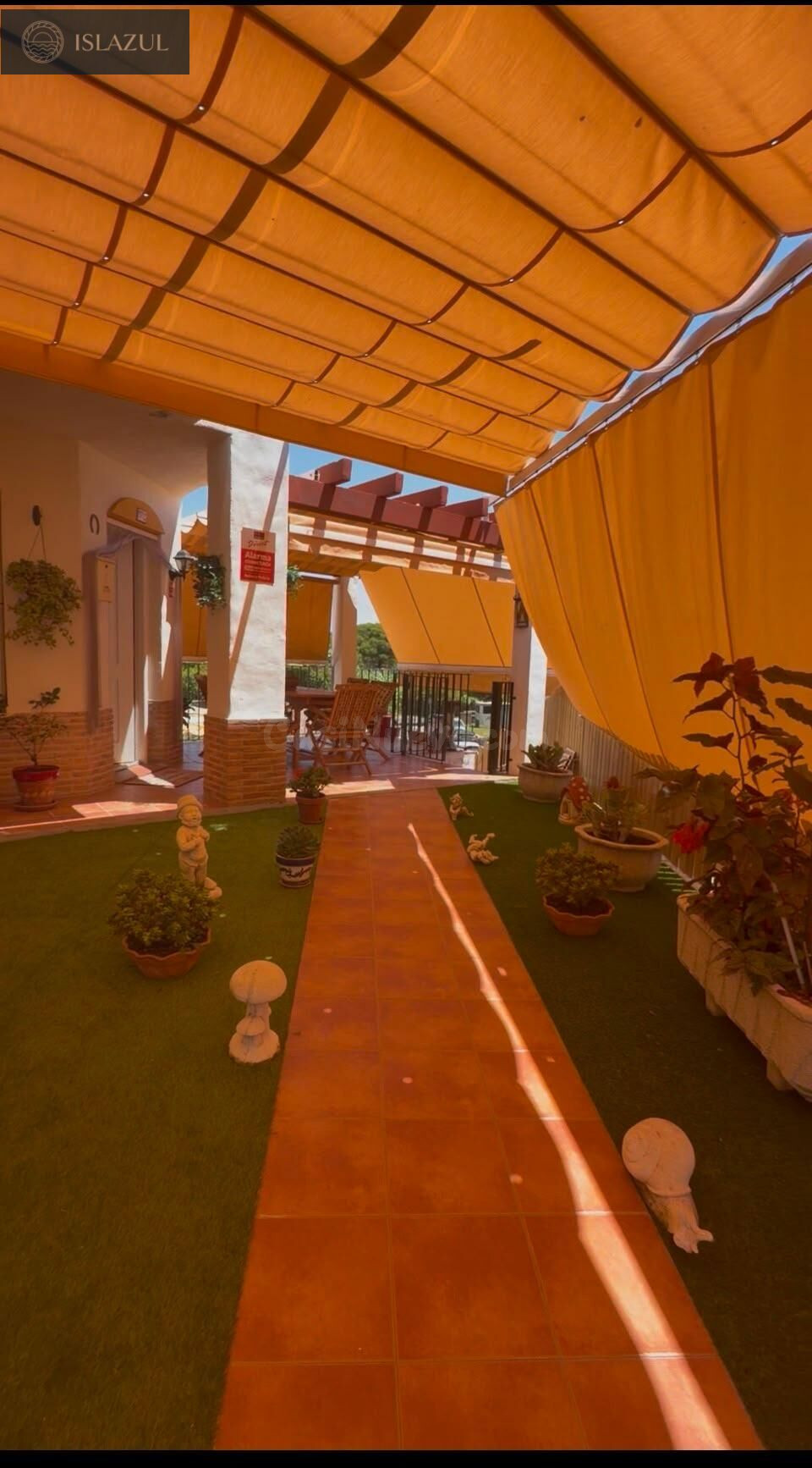 AMPLIO PAREADO CON APARTAMENTO INDEPENDIENTE Y ESPACIOS QUE  - foto 3