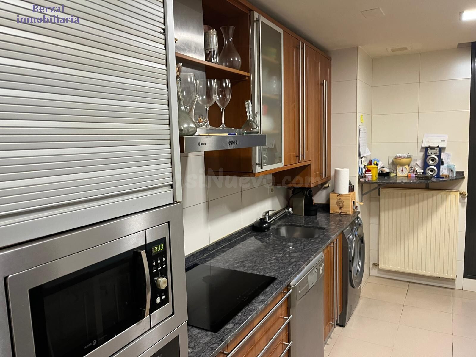 Magnífico piso de tres dormitorios, amplio salón, dos baños, - foto 4