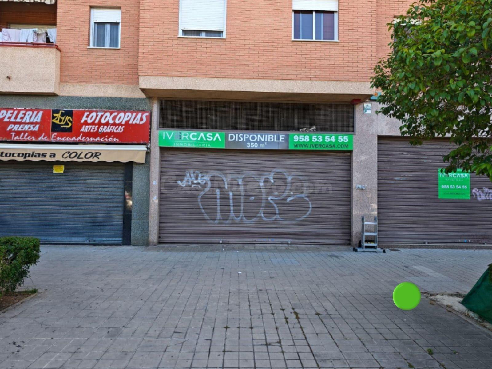 LOCAL COMERCIAL JUNTO AL EDIFICIO DE LA JUNTA DE ANDALUCIA - foto 2