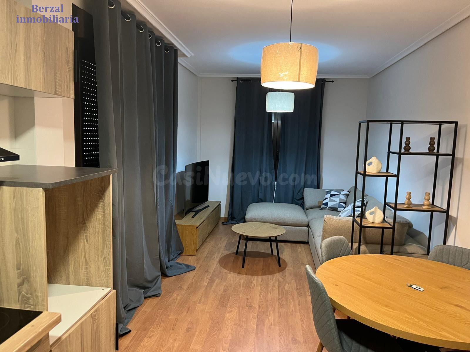 Bajo con jardín de un dormitorio, planta sótano, tipo loft.  - foto 4