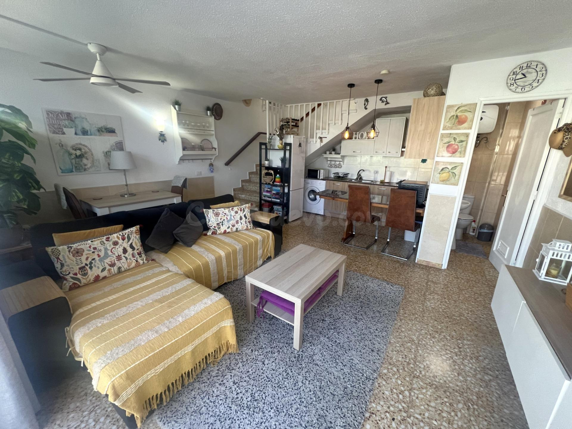 Espacioso bungalow de dos dormitorios en LAS FRESAS, en vent - foto 3