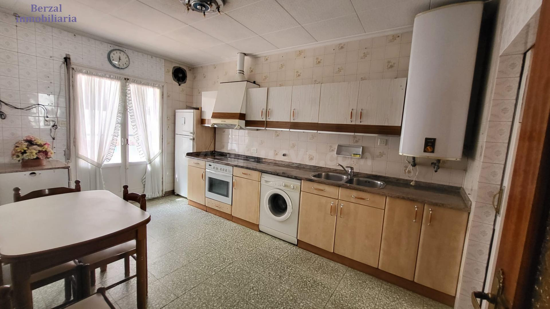 Piso tipo Ático en Venta en el Corazón del Casco Antiguo de  - foto 4