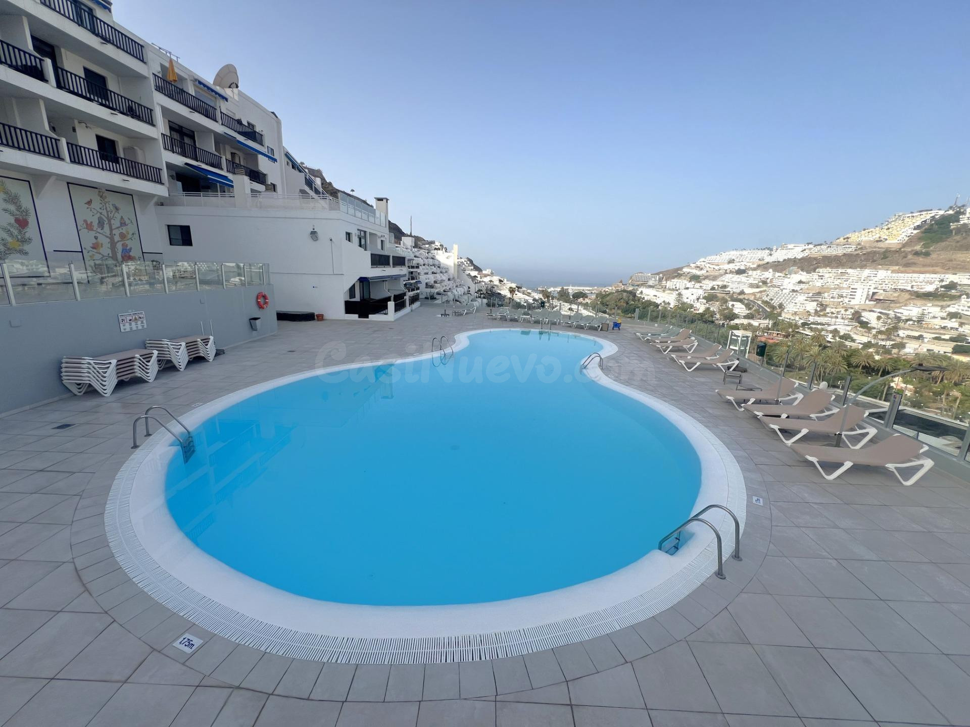 Apartamento con vistas al mar en venta en Puerto Feliz, en P