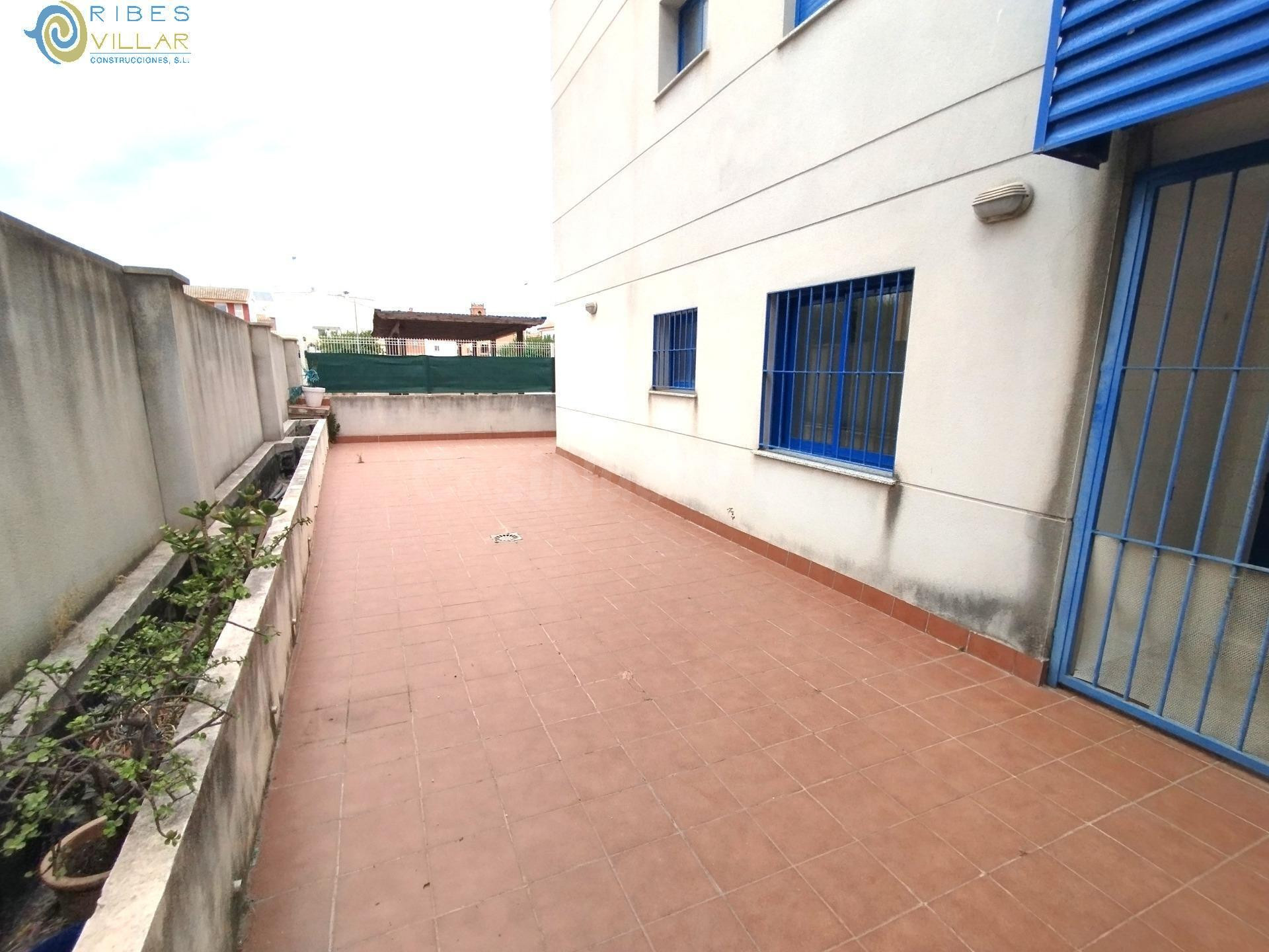 Planta baja con espectacular terraza y acceso directo a la p - foto 3