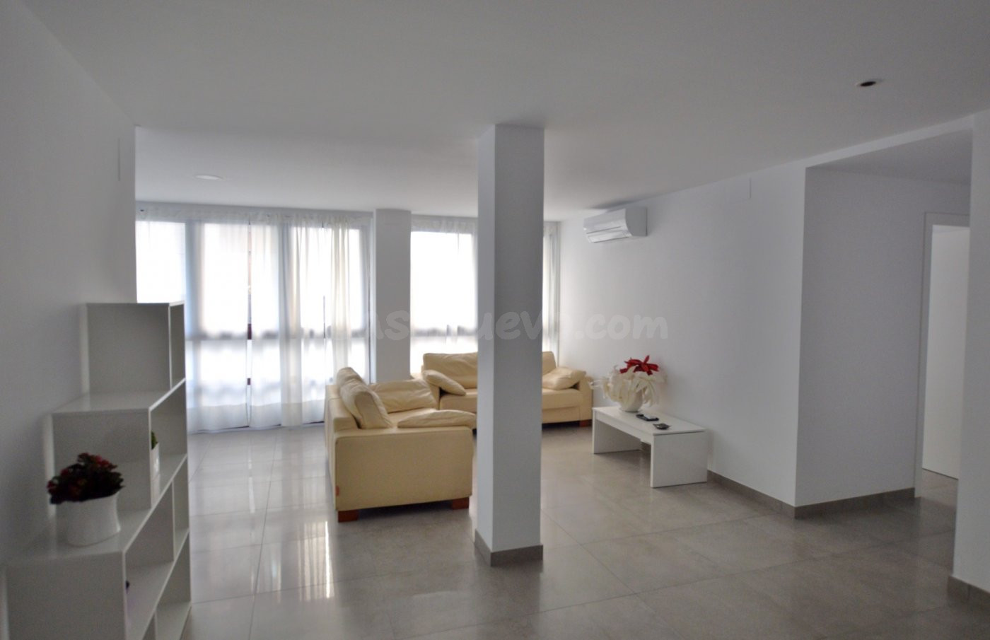 SE ALQUILA ESPECTACULAR PISO EN PLENO CENTRO DE GANDÍA - foto 3
