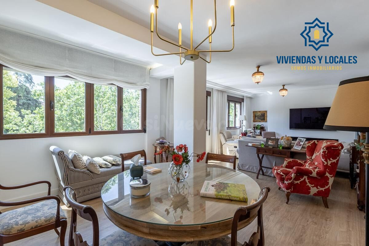 Residencia señorial reformada en la emblemática Carrera de l - foto 4