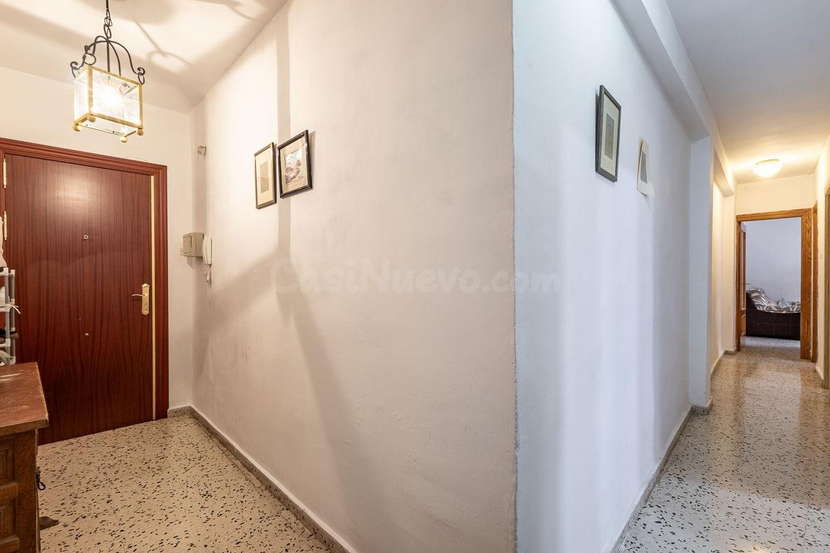 Piso 4 dormitorios en C/ San Juan de Dios de Granada. - foto 3
