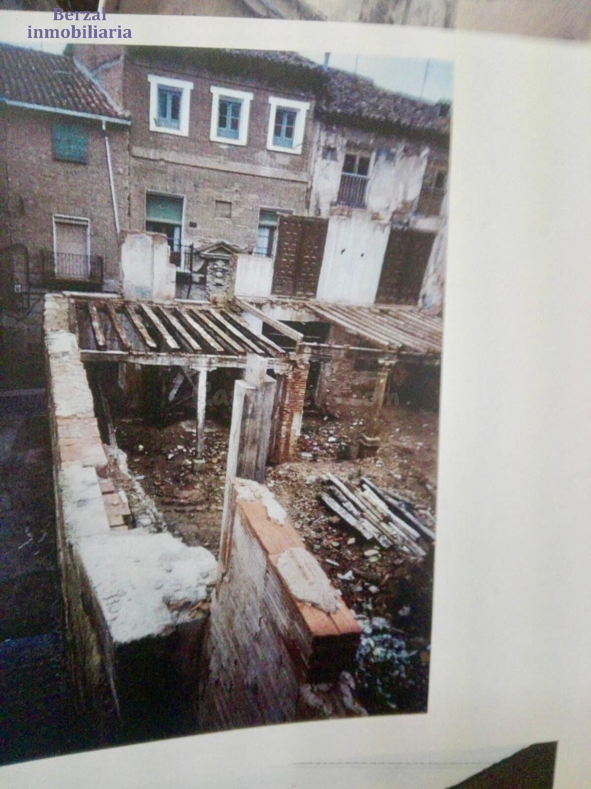 Terreno urbano en esquina, en casco histórico de Navarrete. - foto 4