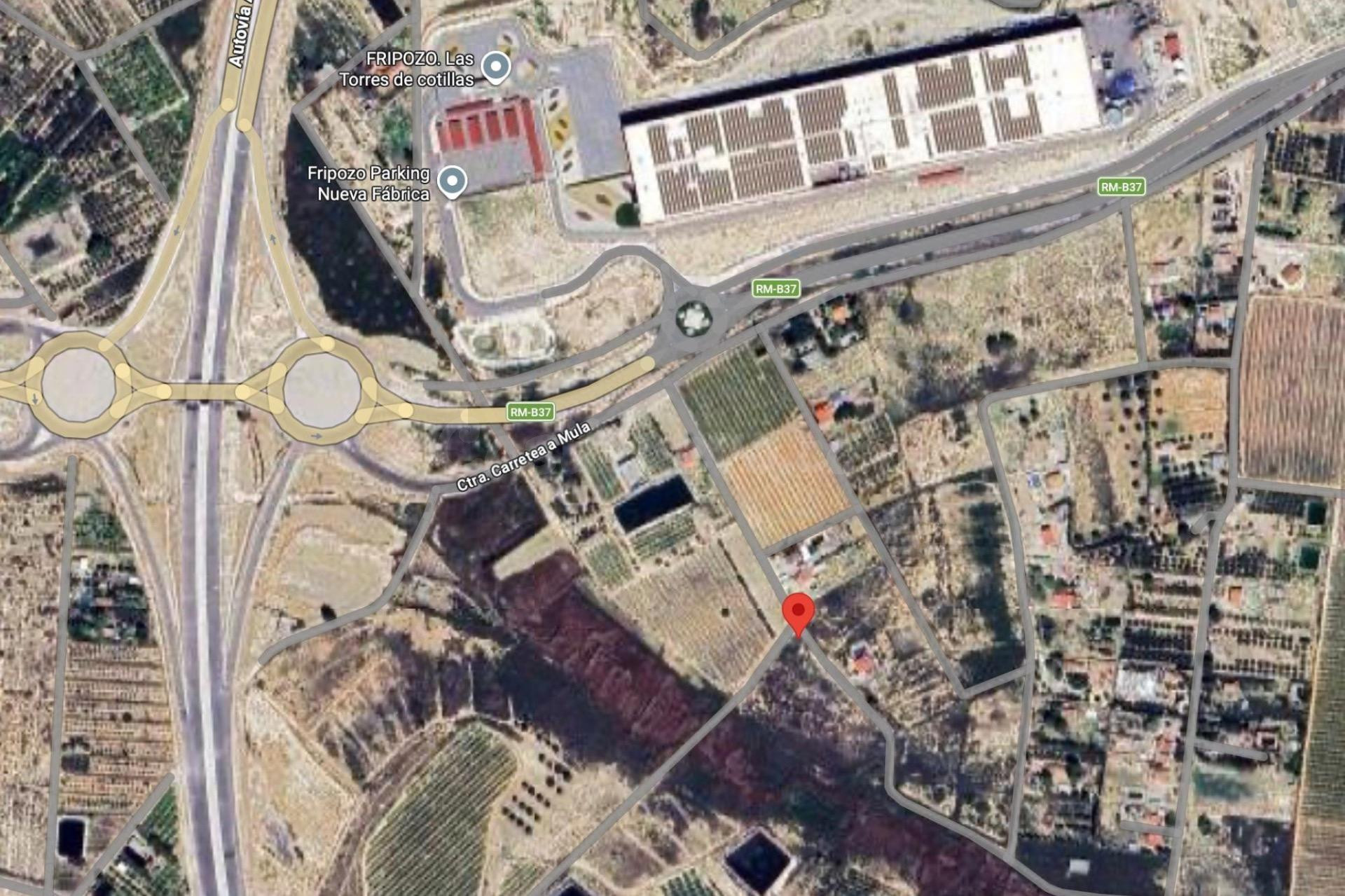 Terreno rústico de 2.424 m2 junto a la futura autovía del Ar - foto 2