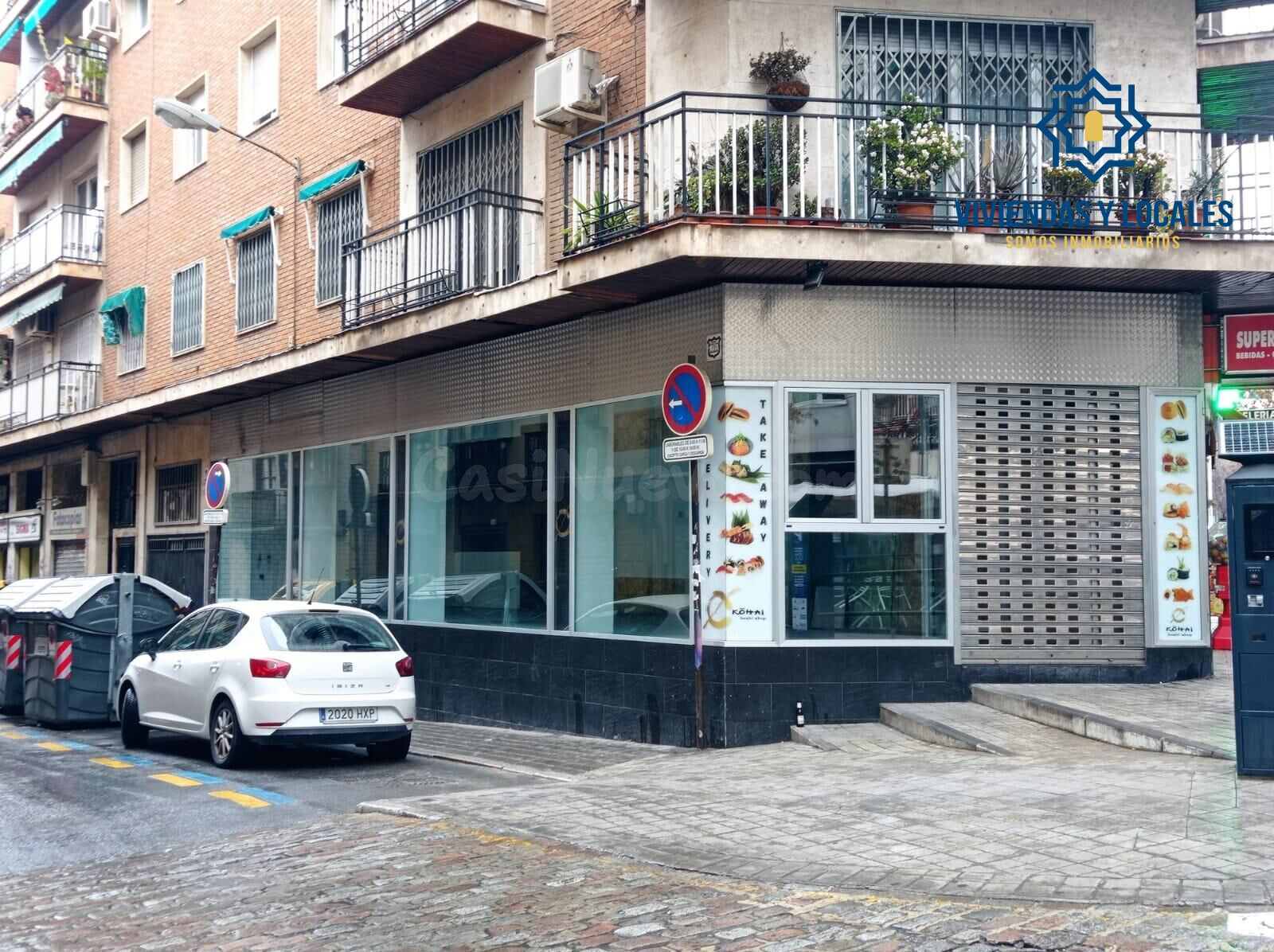 Disponible amplio local en esquina calle san Juan de Dios