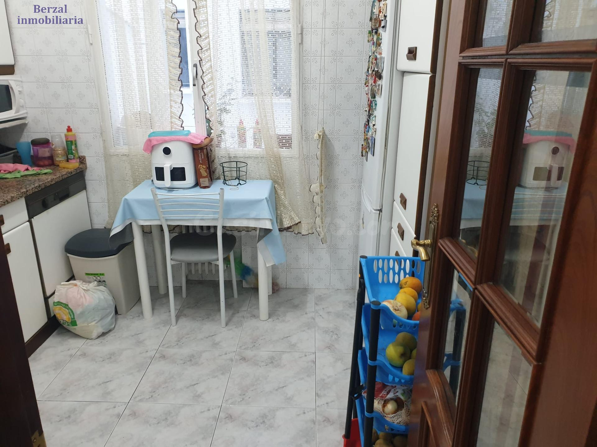 Amplio y Luminoso Piso en el Corazón de Logroño por €300,000 - foto 4