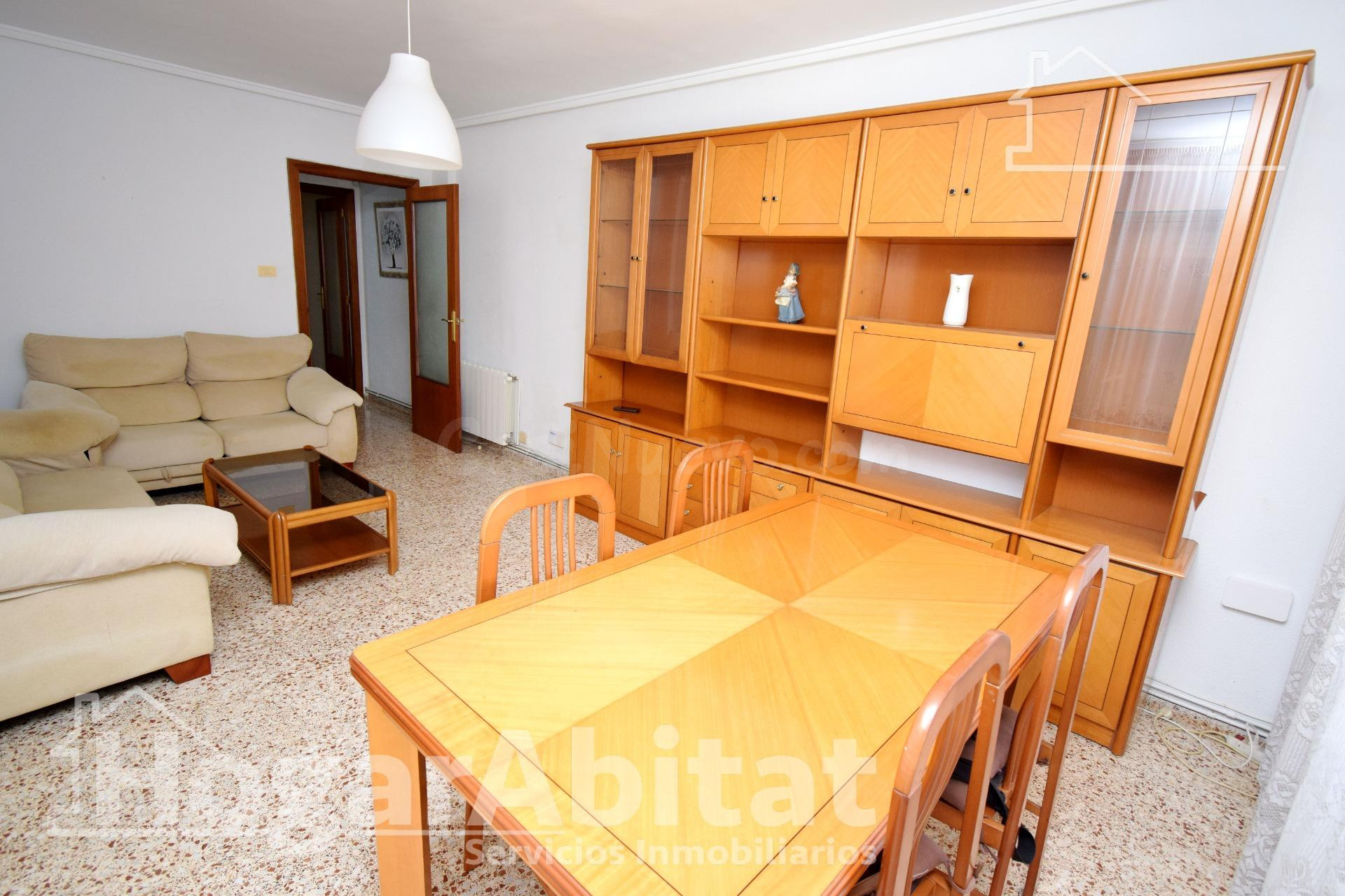 ¡ZONA CEDRE! ALTO, LUMINOSO Y SEMIREFORMADO CON TERRAZA - foto 3
