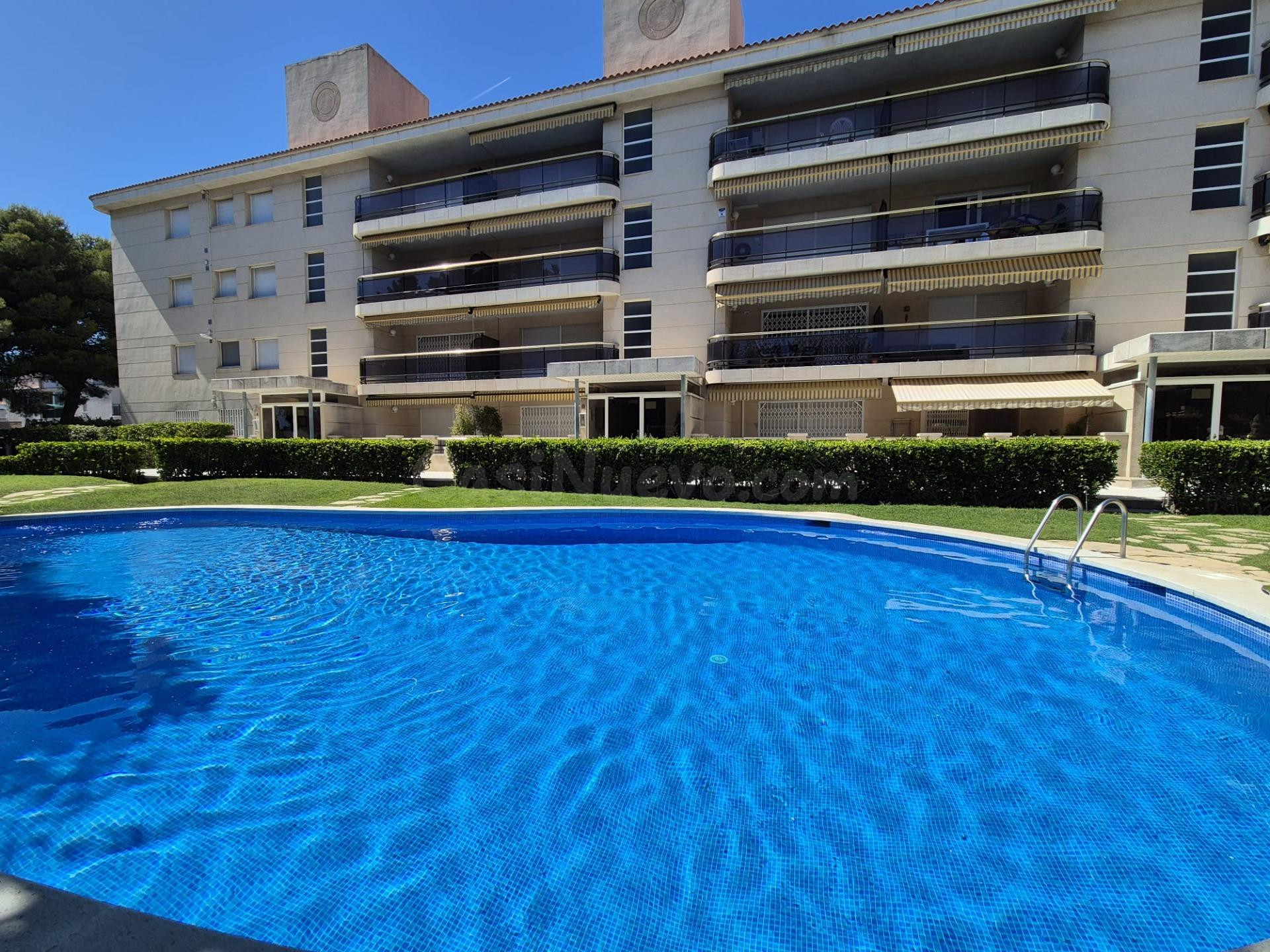ESPECTACULAR PLANTA BAJA DE 3 habitaciones, CON PARKING Y PI