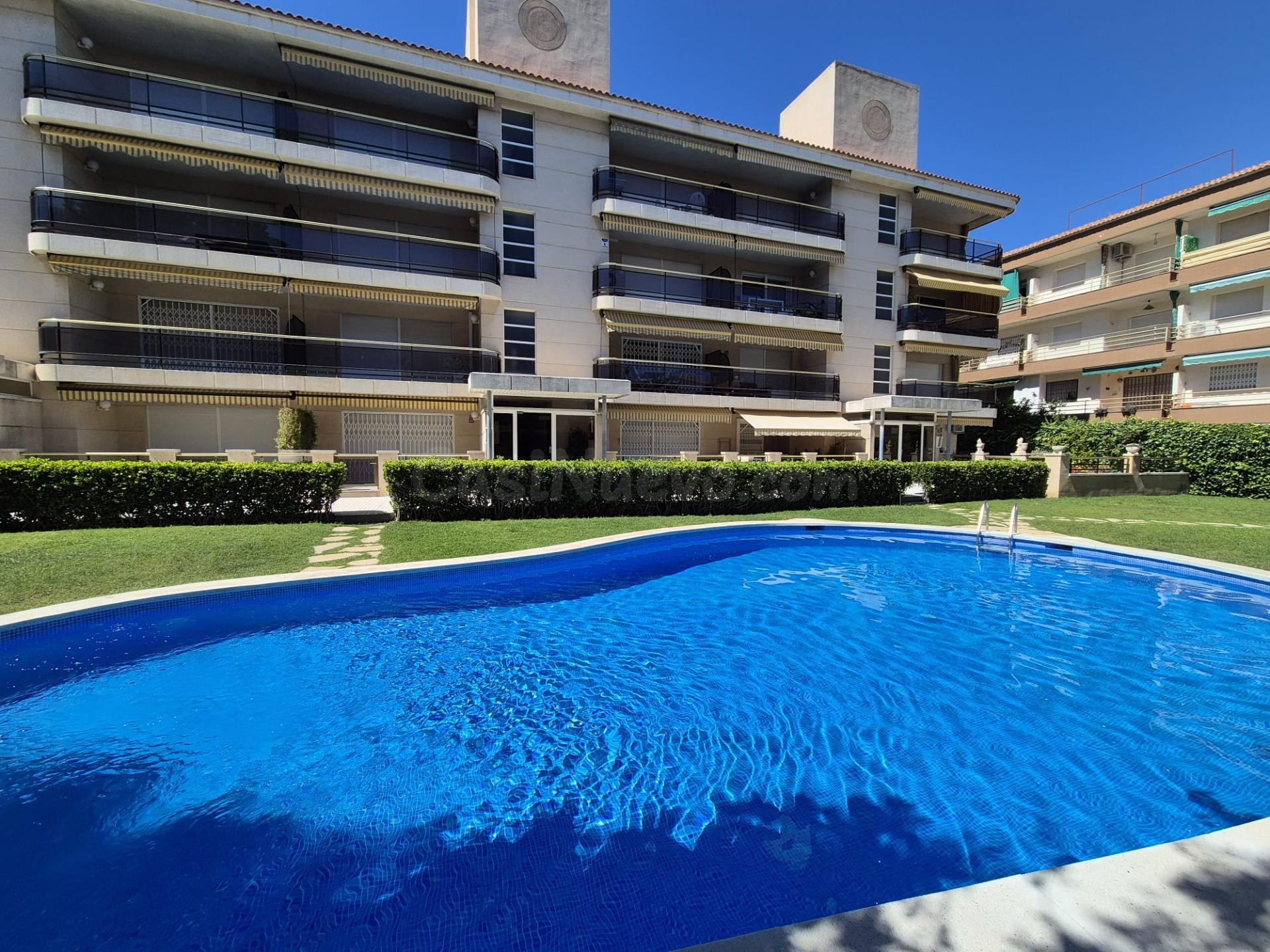 ESPECTACULAR PLANTA BAJA DE 3 habitaciones, CON PARKING Y PI - foto 2