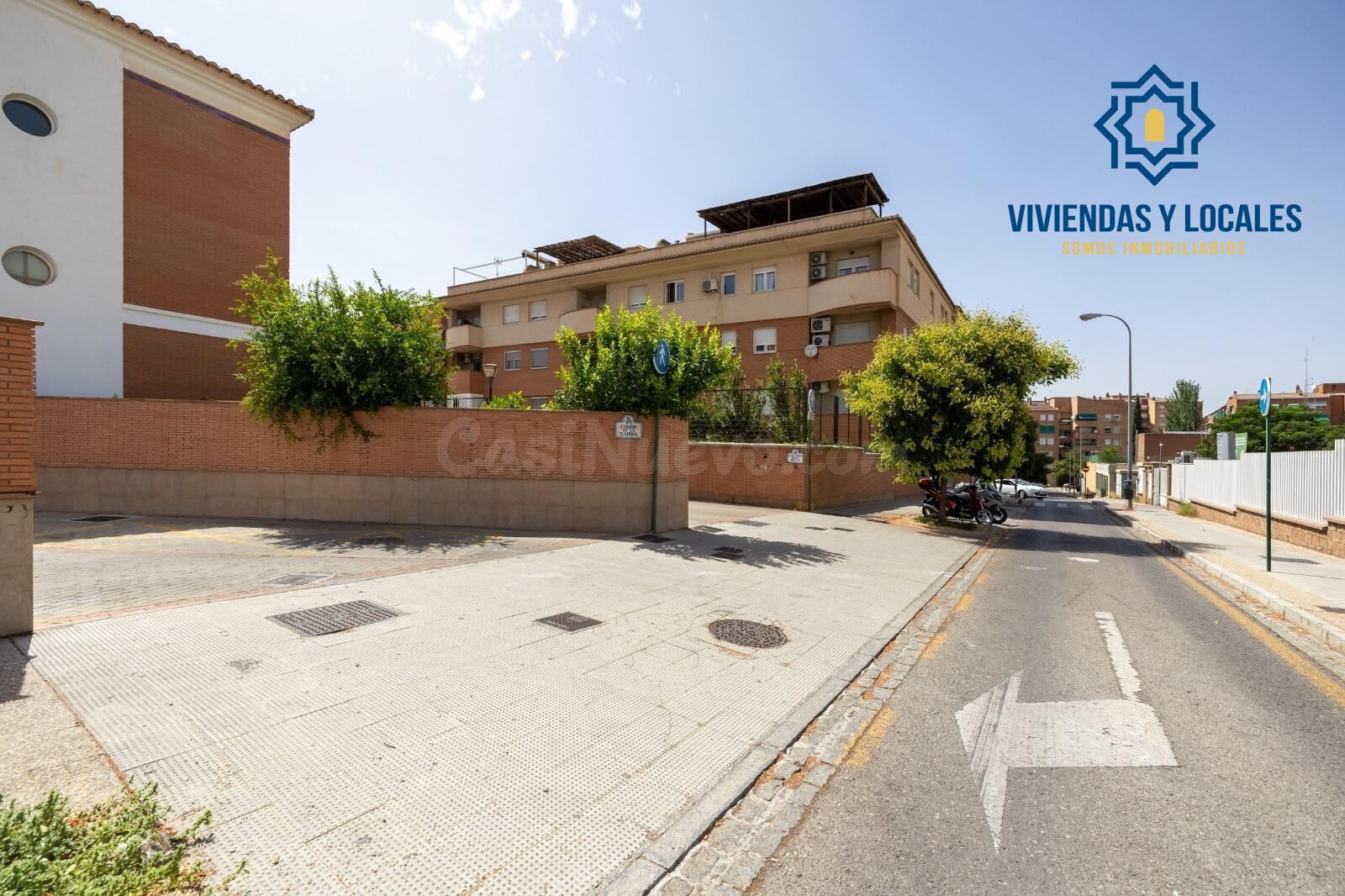 ESPECTACULAR VIVIENDA ADOSADA DE 4 DORMITORIOS CON SÓTANO, T - foto 3