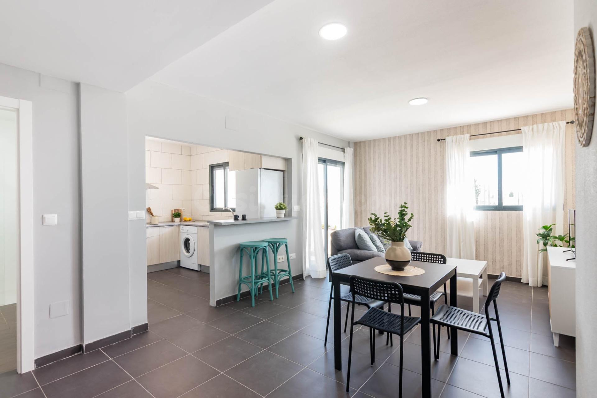 Planta Baja a estrenar con Piscina, Terraza y Solárium Priva - foto 3