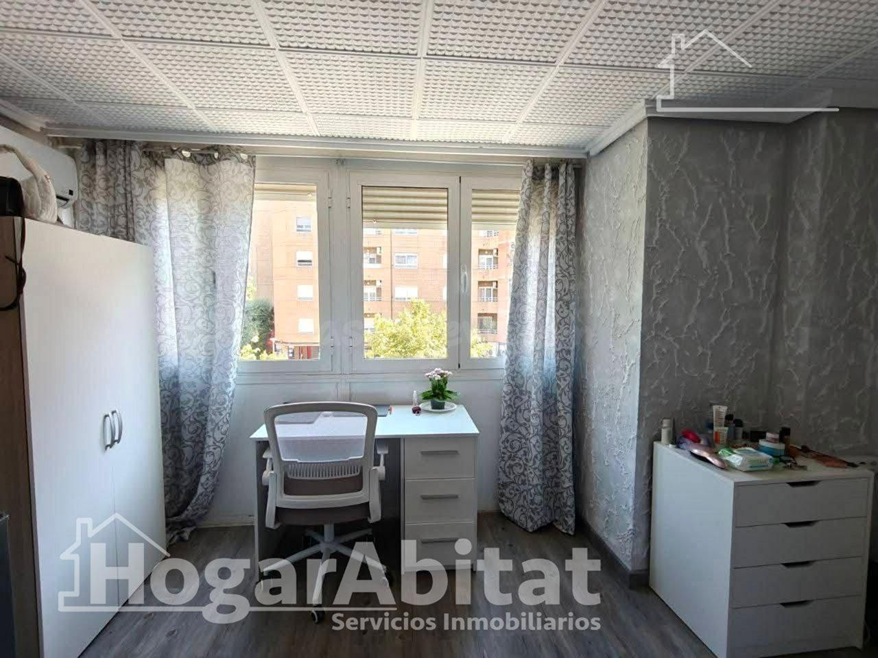 ¡GRAN OPORTUNIDAD! REFORMADO Y EXTERIOR CON 5 DORMITORIOS Y 