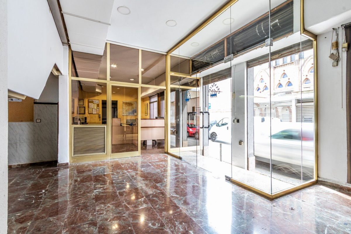 EDIFICIO DE ALQUILER, EN EL CENTRE DE SABADELL