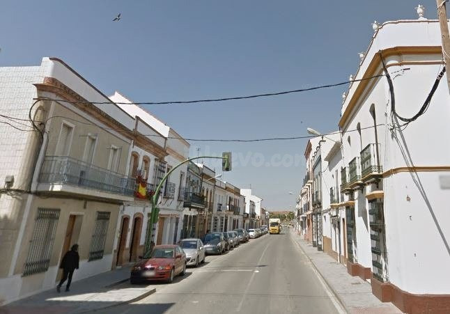 SAN JUAN DEL PUERTO. LOCAL COMERCIAL 202 M2.