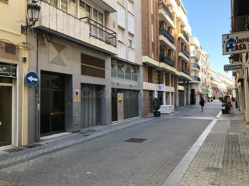 LOCAL EN CL RÁBIDA, CENTRO-HUELVA - foto 2