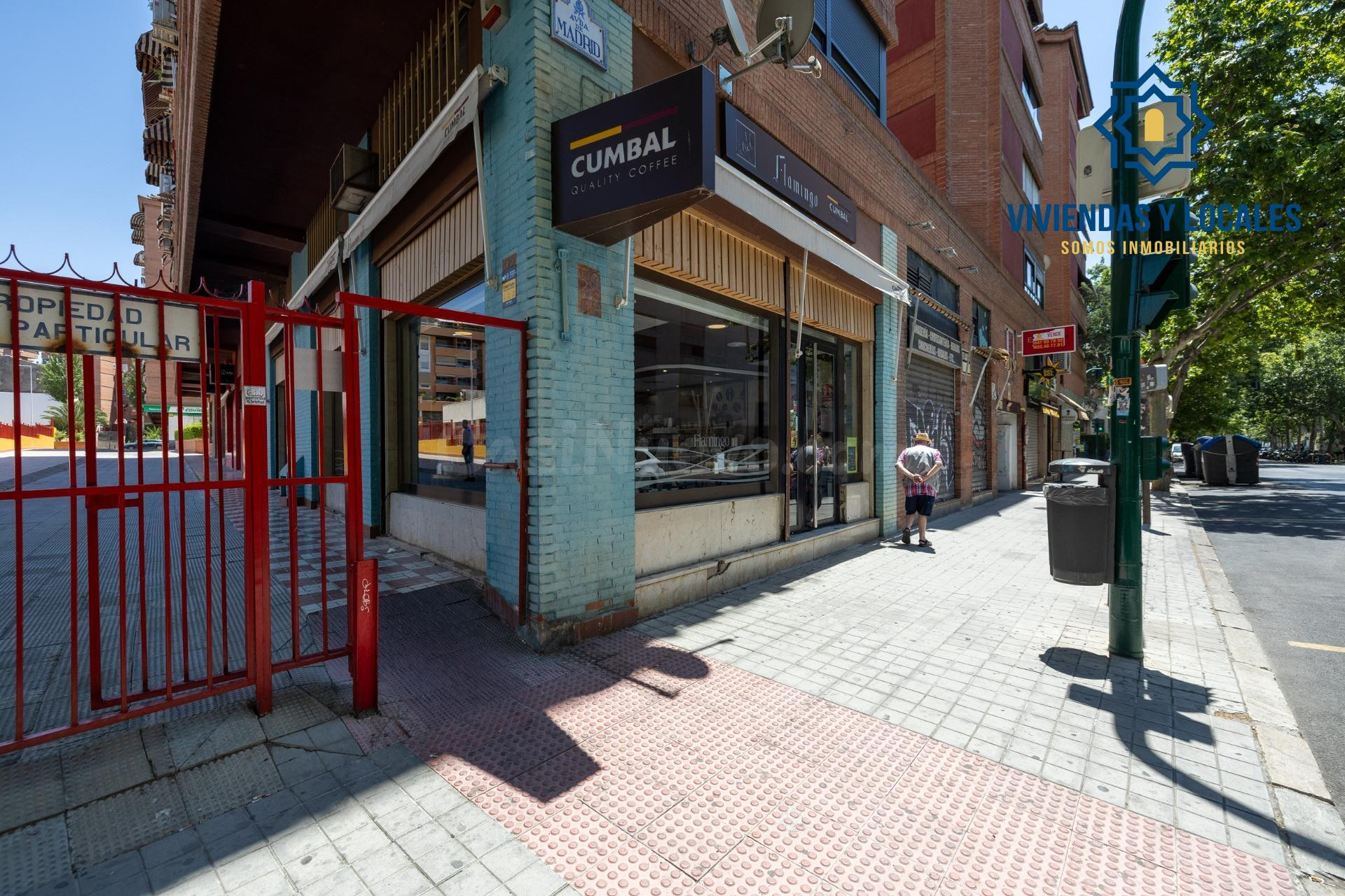 Local Comercial en rentabilidad con gran fachada en esquina. - foto 2
