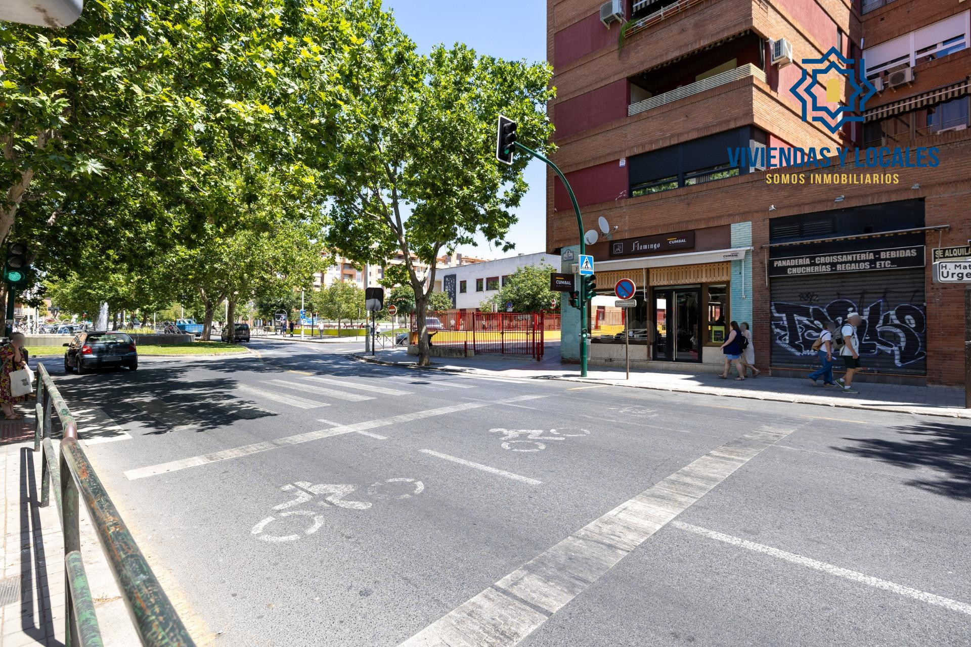 Local Comercial en rentabilidad con gran fachada en esquina. - foto 5