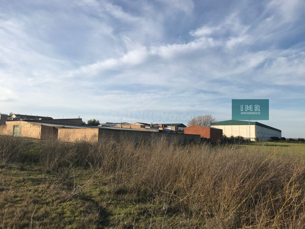 Suelo urbanizable en venta en Pilas - foto 3