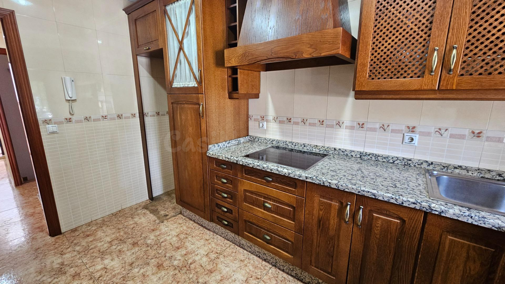 Magnífica Casa en Cañero: Amplitud Excepcional y Lista para  - foto 2