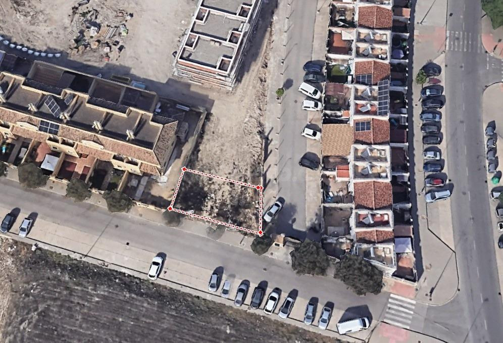 TERRENO URBANO EN LOS LAGOS DE TORROX - foto 2