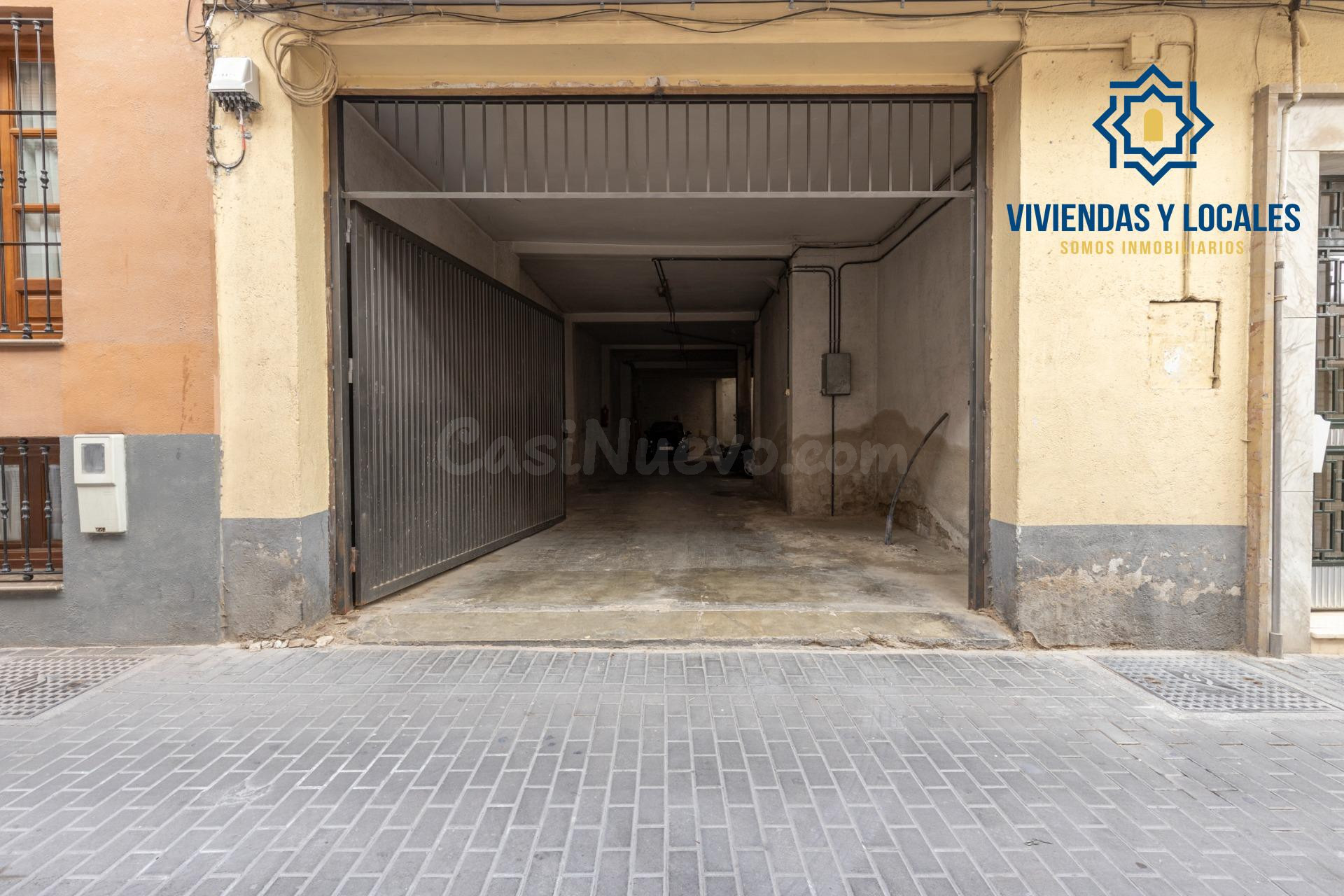Garaje en Carrera de la Virgen - foto 3