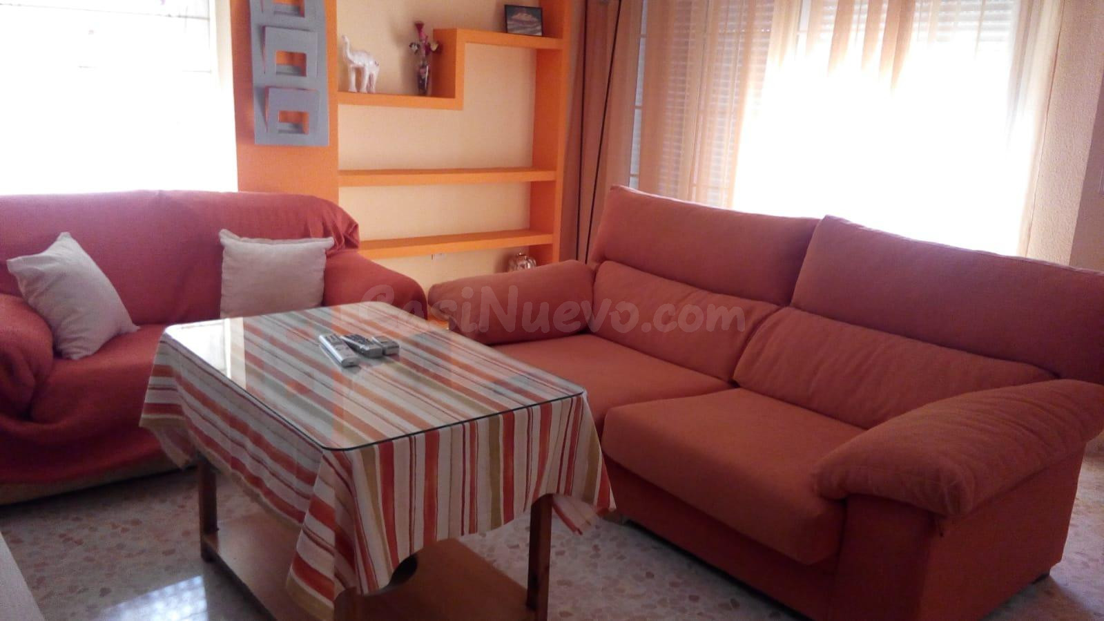Amplio piso de 4 dormitorios totalmente exterior y plaza de 